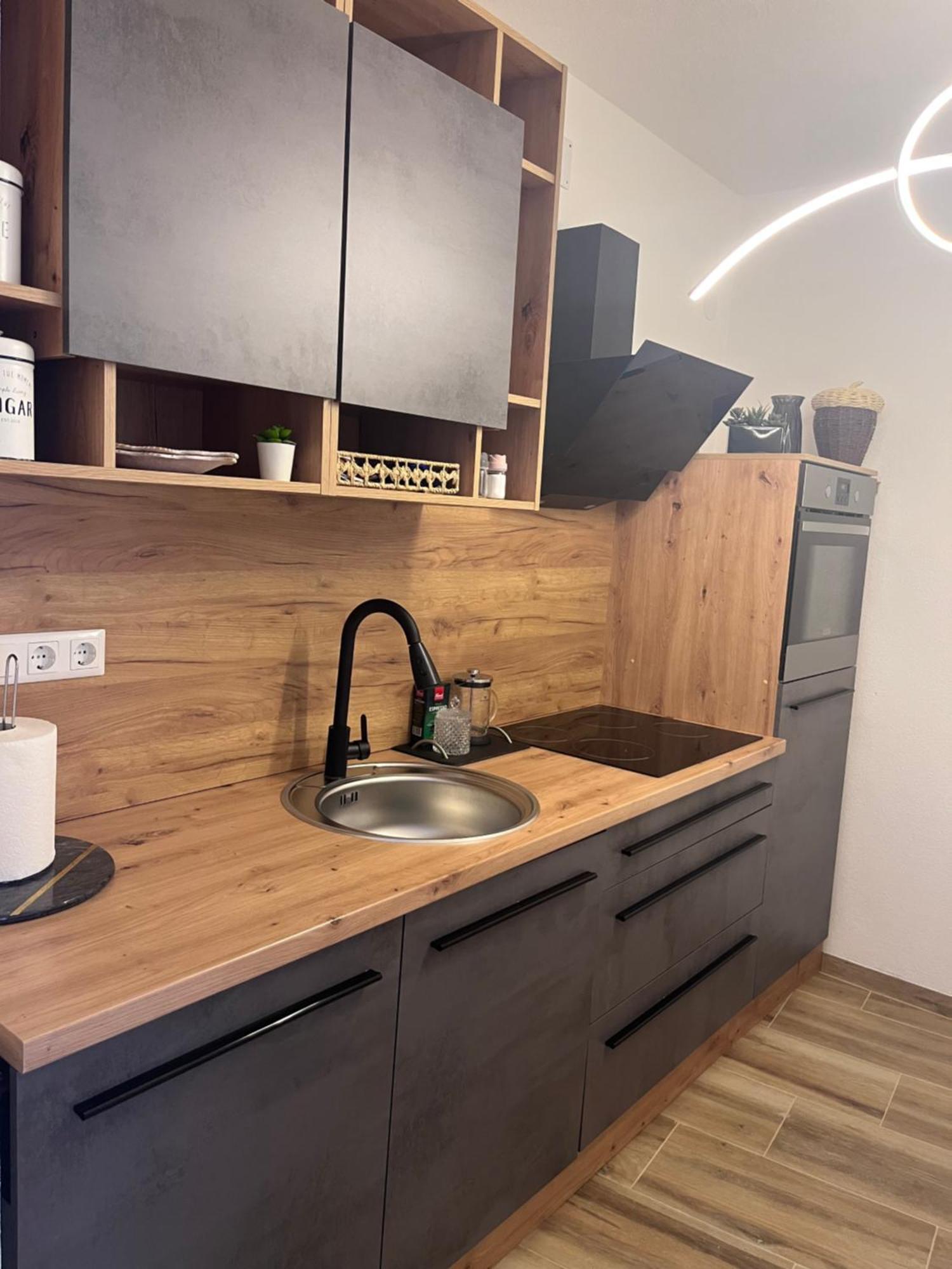 Guest House Eden Бихач Экстерьер фото